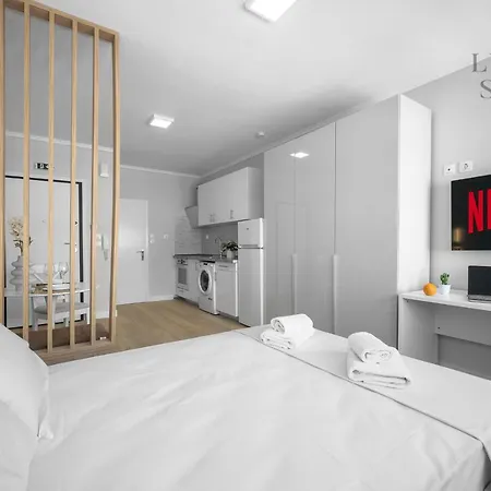 Nephele, The Luxury * Tesalónica